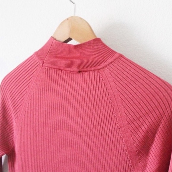 NWT T Tahari Short Sleeve Ribbed Mock Neck Shirt L186 - Picture 5 of 6